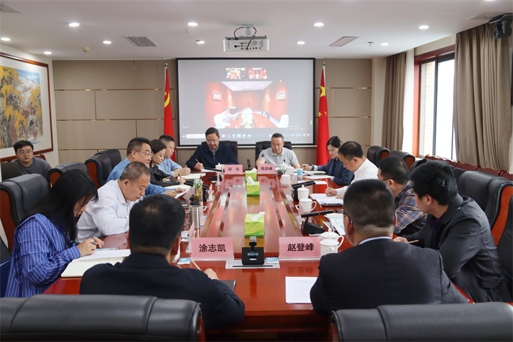 集團公司召開與青白江區(qū)委、區(qū)政府，老撾吉達篷集團，中宇安泰供應鏈科技公司，安徽泰德康科技公司合作洽談座談會